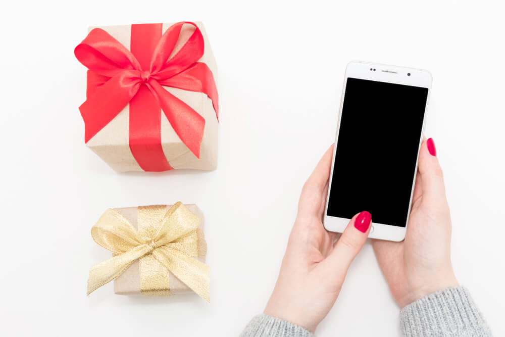 Mobilni telefon - poklon za 8. Mart 3 Maćoni